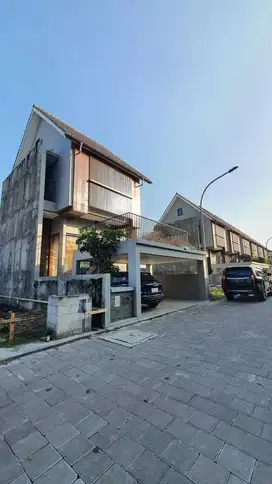 Rumah townhouse Singopuran Kartasura barat UMS solo