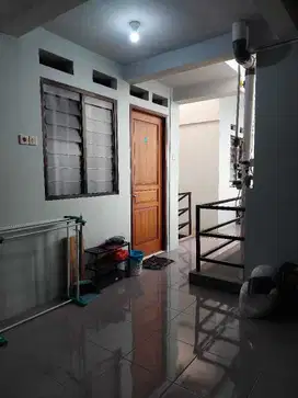 Kost putri 8 kt Gonilan UMS sol