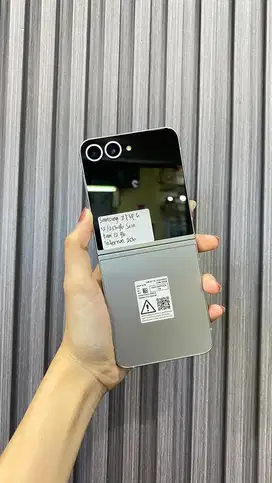 Second samsung z flip 6 12/256 gb silver shadow sein indonesia