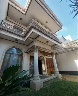 Rumah Poros Jalan Raya Kendalsari 100mter Ke Suhat Kota Malang