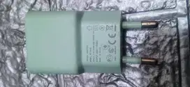 Kepala charger merk Robot normal