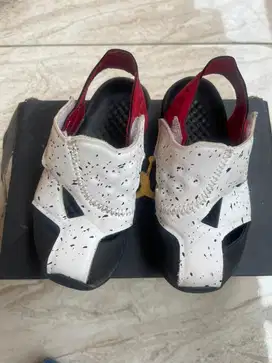 Preloved Sepatu anak Jordan Flare (TD)
