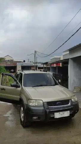 Ford escape 2004 bensin