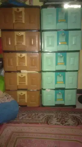 2 lemari exel bekas