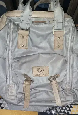 Tas ransel wanita ukuran lumayan besar