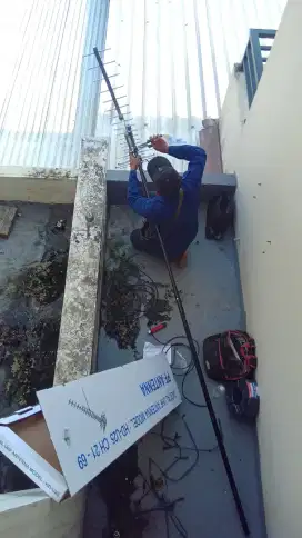 TUKANG ANTENA PASANG BARU DI KEC TRIMULYA KAB KARAWANG