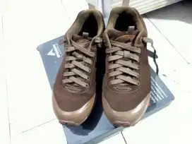 EIGER VIBRAM BUGLE 40, BROWN