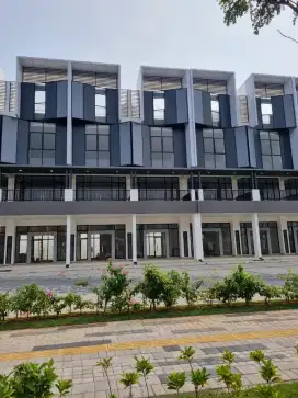 Disewakan Ruko Gandeng 3 Lantai Di Summarecon Crown Gading, Bekasi