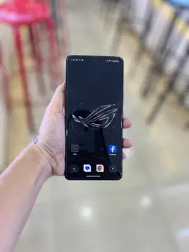 ASUS ROG 8 12/256 resmi
