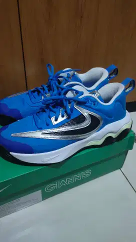 Sepatu running nike