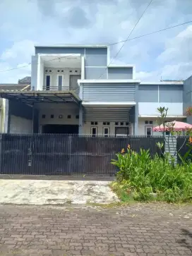 Jual Rumah beserta isinya