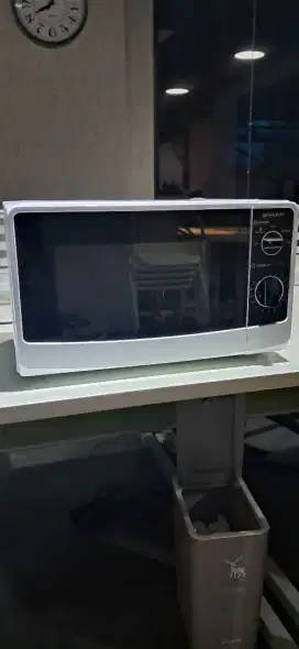 Microwave SHARP R220MA