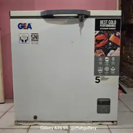 Freezer Box Gea 200 Liter Like New Orisinil Fungsi Normal Siap Pakai