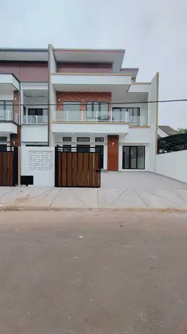 Rumah baru siap huni modern minimalis di Nusaloka BSD