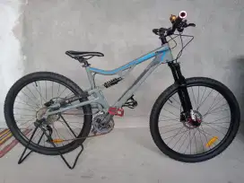 Sepeda Thrill Oust
