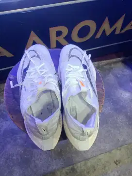 Sepatu running Nike original