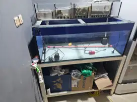 Aquarium ikan satu set