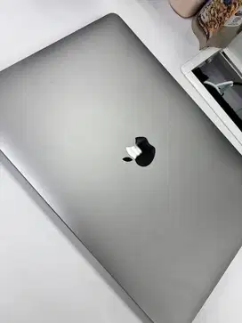 Macbook pro M2 2022 256GB
