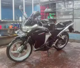 Honda CBR 250R ABS CBU Thailand Tahun 2011 Pajak Panjang Siap Pakai