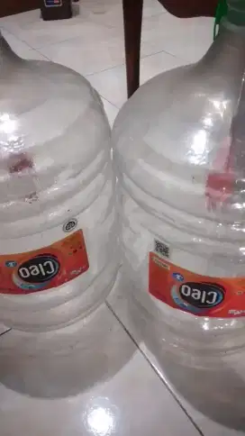 Dijual Galon cleo 2