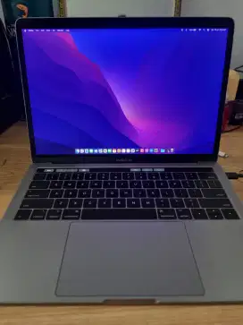 Macbook pro 2017 touchbar 256gb