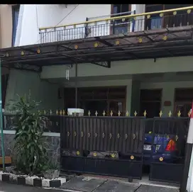 Disewa rumah 2 lantai Duren Sawit Jakarta Timur