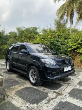 Toyota fortuner 2.5 G diesel matic 2013 full spek