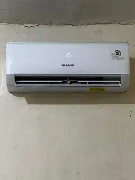 AC SHARP 1/2 PK BEKAS