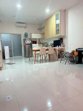 Dijual rumah Pondok Tjandra