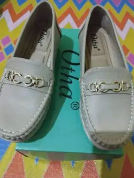 Sepatu Kuliah/Kerja