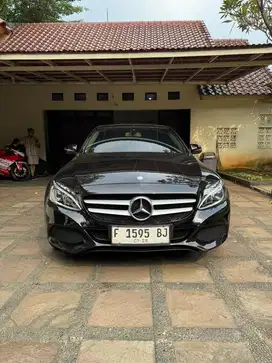 Mercedes Benz C200