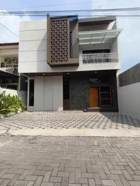 Turun Harga!! Rumah Di Palagan Dekat Hyatt, Bonus Furnish dan Pagar