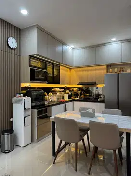 Rumah 2 Lantai Cantik di Metland Puri , Tangerang