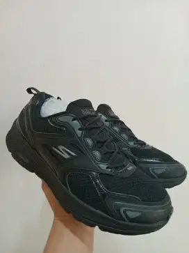 Skecher Go Run Consistent