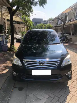 Innova V LUX AT 2012 ISTIMEWA