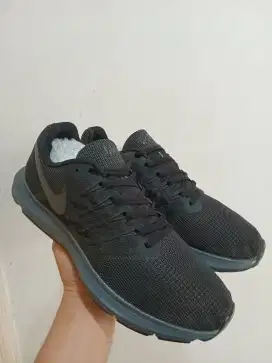 Nike Run Swift Black