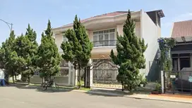 Rumah Lux Singgasana Pradana Siap Huni