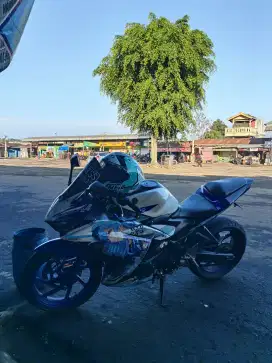 Yamaha R25 2014