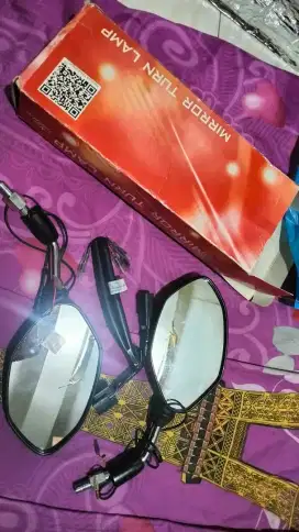 Spion dengan reting untuk beat vario