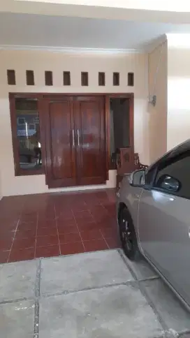 Dikontrakan Rumah  di jl. Waringin 3 Pulomas