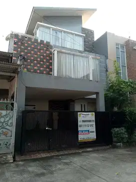 Rumah Minimalis 3lt di Perum Green Garden Kedoya Jakarta Barat