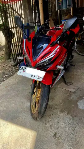 Kendaraan motor honda cbr 150 2016