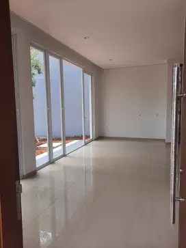 Rumah Hoek 2 Lantai Di Jakarta Garden City Cakung Jak Tim S6989