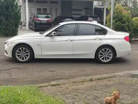 BMW 320i 2018 Bensin