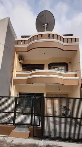 Rumah TKI 2 3 Lantai Full Lt bawah bisa untuk home industri