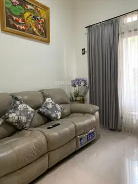 Rumah Bagus 2 Lantai Lokasi Strategis Di Ciracas S8592