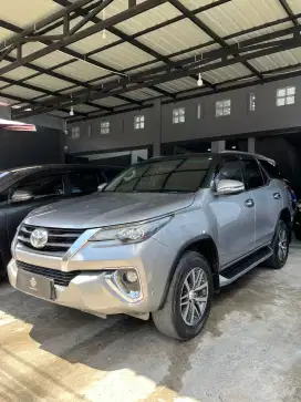 Toyota fortuner vrz 2016 solar diesel warna silver