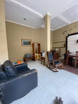 Rumah 2 Lantai Strategis Bisa Untuk Usaha Dekat Mekar Wangi
