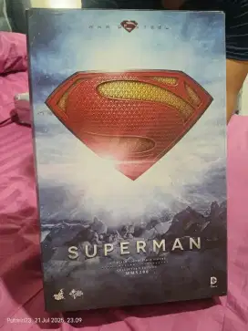 Hot Toys (MMS) 200: Superman (Man of Steel) 1/6th Scale