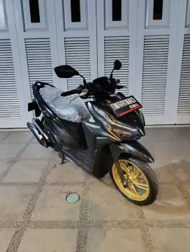 Bissmillah dijual motor Honda Vario LED new 150cc keyles 2021